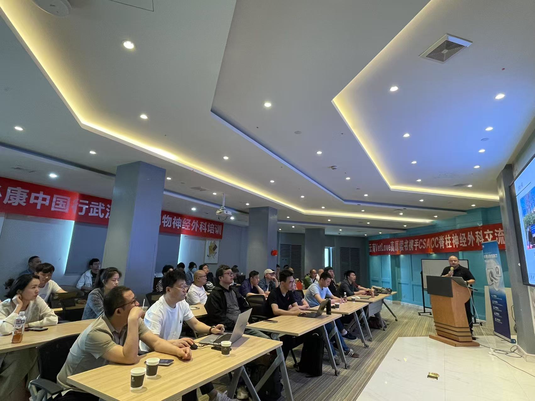 德菲医疗异宠呼吸麻醉机助力Vetlove高原读书会